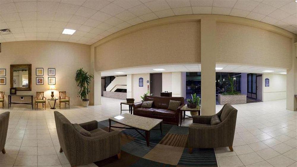 Holiday Inn Express Little Rock-Airport By Ihg Экстерьер фото