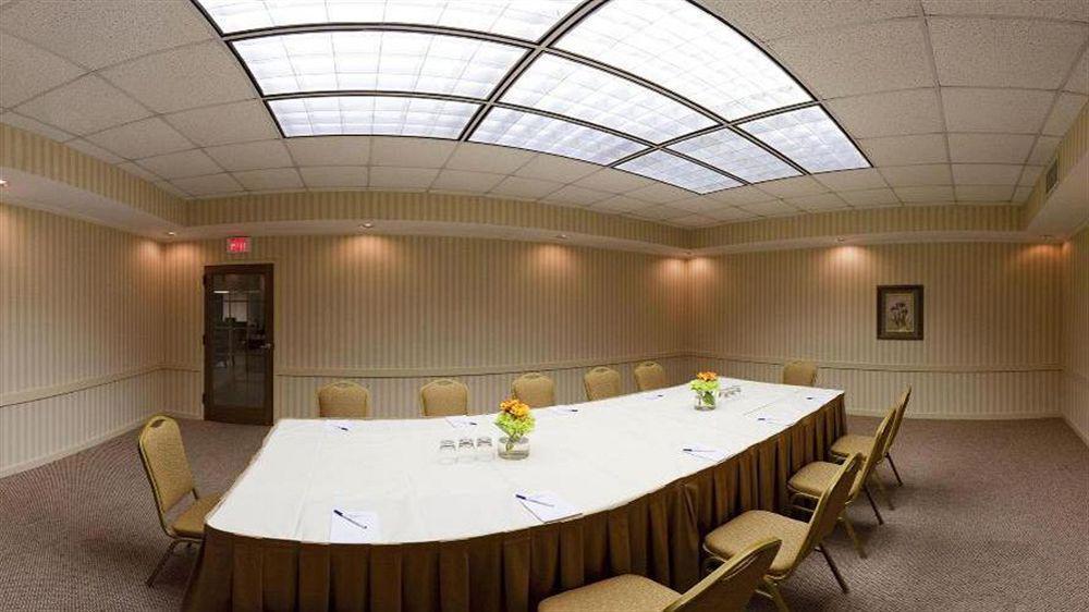 Holiday Inn Express Little Rock-Airport By Ihg Экстерьер фото