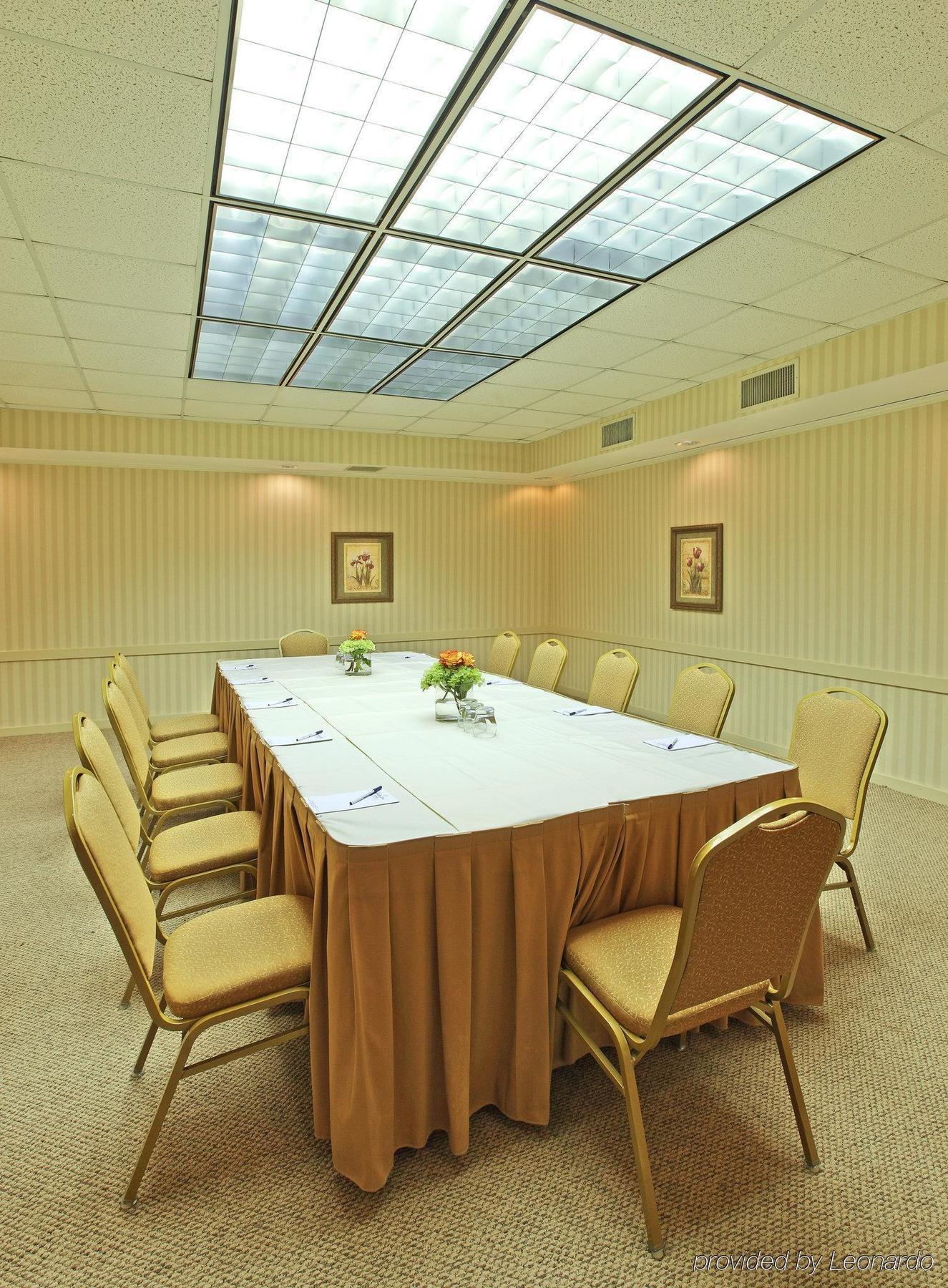 Holiday Inn Express Little Rock-Airport By Ihg Экстерьер фото