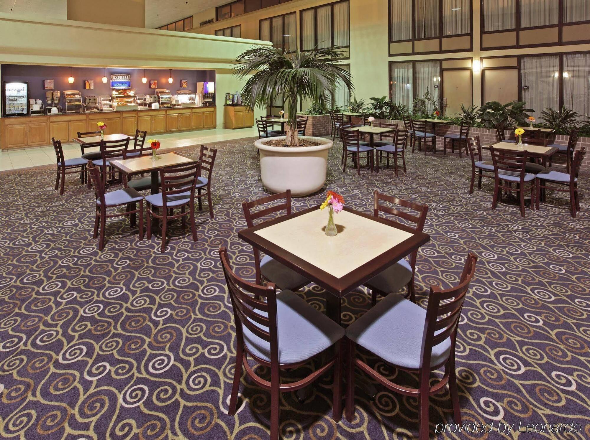 Holiday Inn Express Little Rock-Airport By Ihg Экстерьер фото